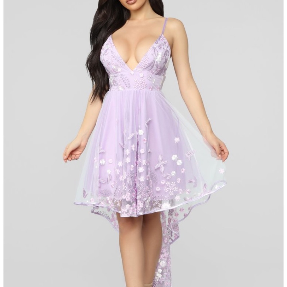 Lavender gown, beautiful worn once size M